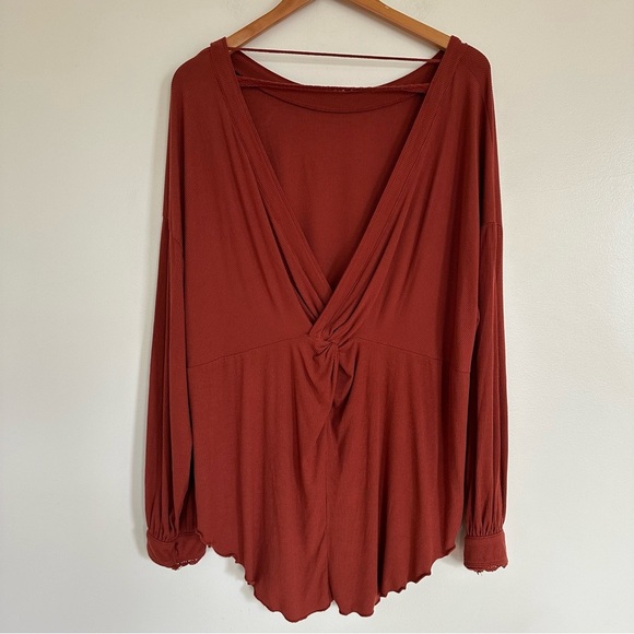 Free People Oversized Knit Long Sleeve Top Size Medium - Picture 5 of 14